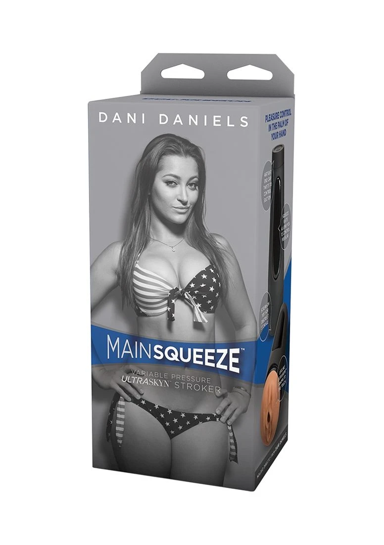 MAIN SQUEEZE DANI DANIELS PUSSY Masturator 1 MAIN SQUEEZE DANI DANIELS PUSSY Masturator