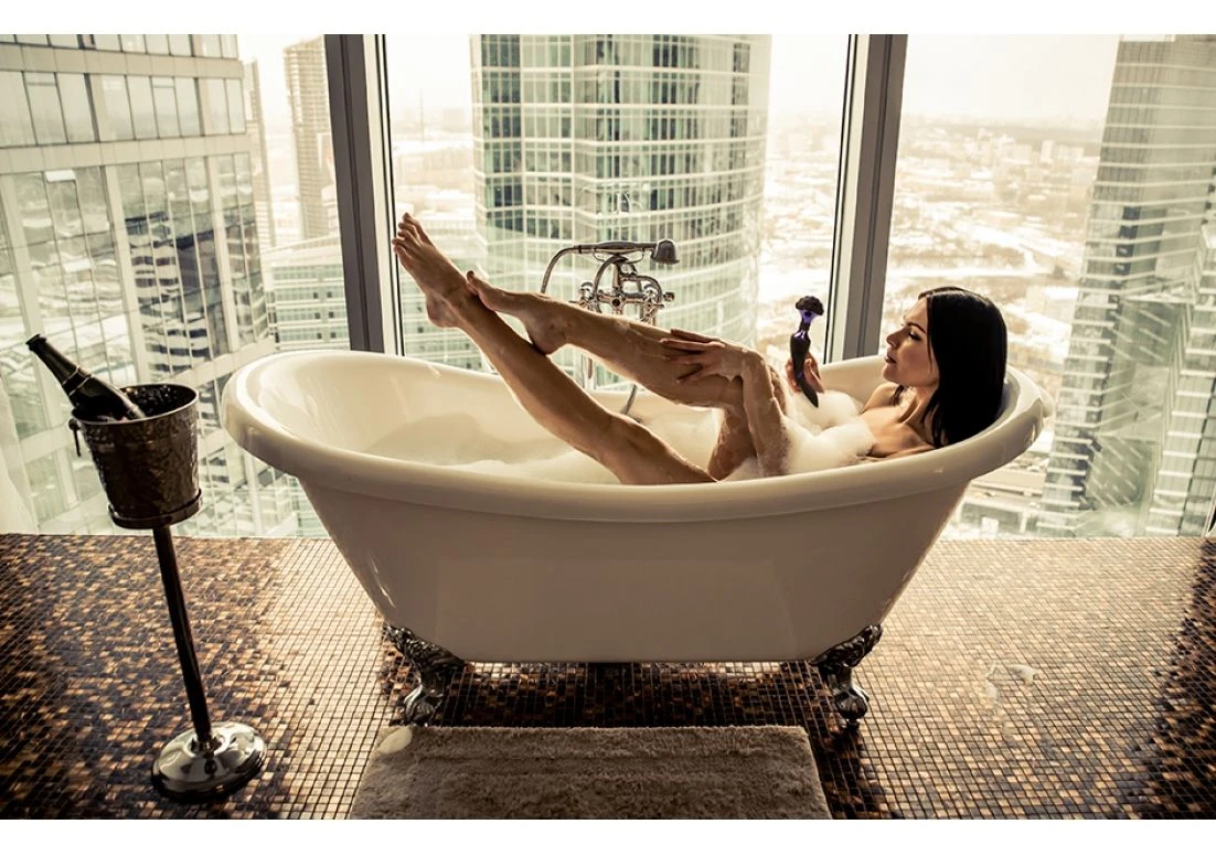 Vive Shiatsu Bendable Massager Wand - Purple 6 Vive Shiatsu Bendable Massager Wand - Purple - Image 6